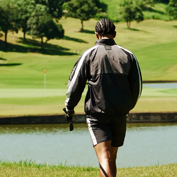 1PIU1UGUALE3 GOLF メンズ セットアップは上品なデザインと機能性も