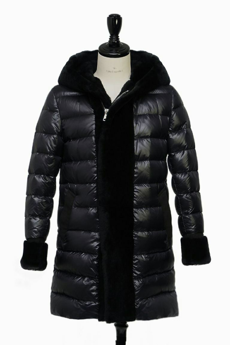 1piu1uguale3 ダウン |MRC086-LAB026-991PIU1UGUALE3 × EMMETI WRAP HOODED COAT  ［BLACK］