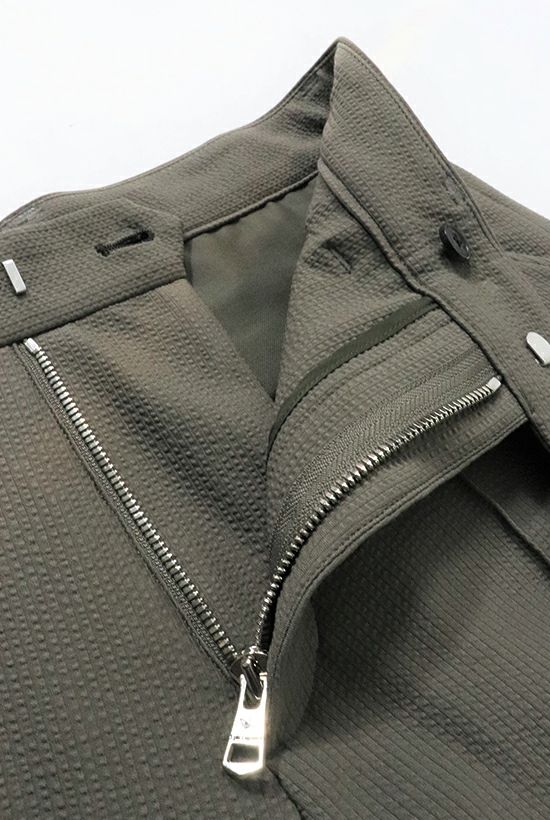 CREASE SLACKS ［KHAKI］ | VATOMCE | 1PIU1UGUALE3正規店