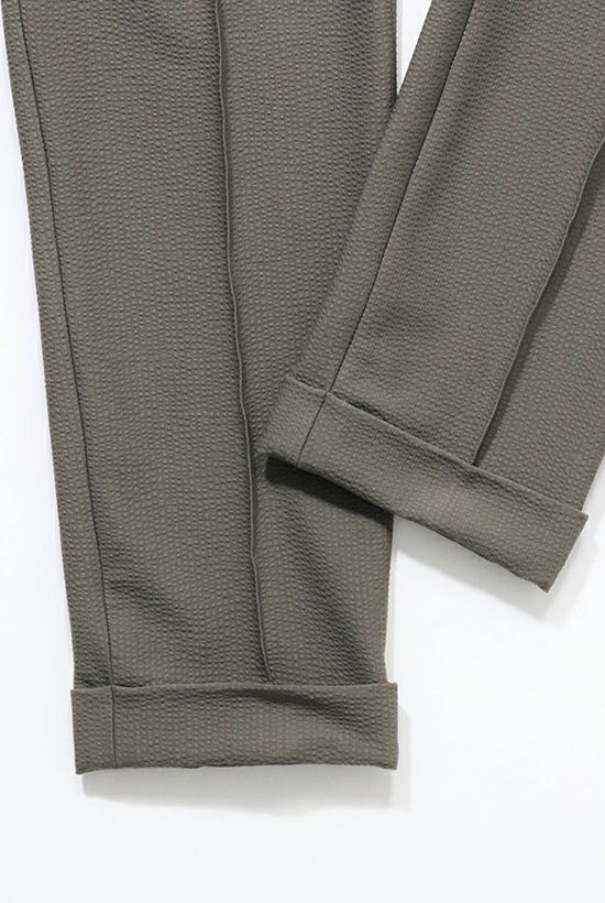 CREASE SLACKS ［KHAKI］ | VATOMCE | 1PIU1UGUALE3正規店