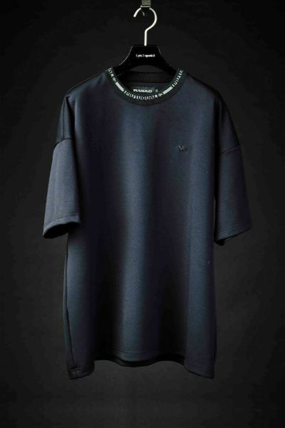 1PIU1UGUALE3 SPORT BLACK PREMIUM BIG CREW S/S［BLACK