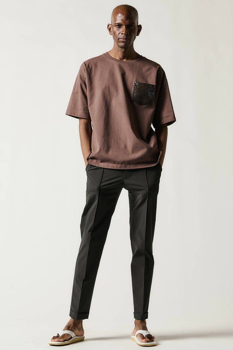 CREASE SLACKS［D.BROWN］ | VATOMCE | 1PIU1UGUALE3正規店